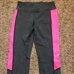 Cropped/Fitted Workout Leggings